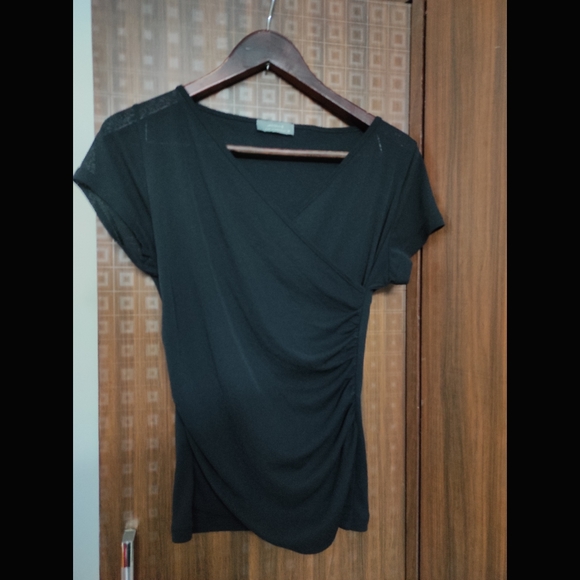 Mesh Wrap Style Top - Picture 2 of 8